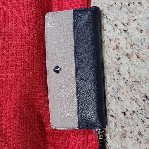Kate Spade Wallet - Picture 2 of 5